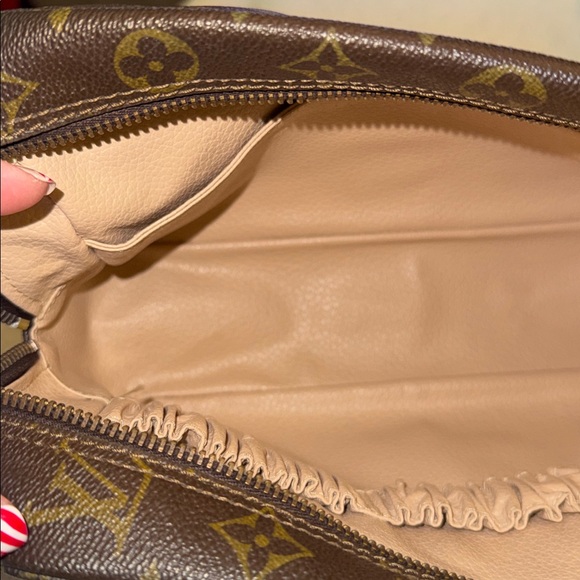 Louis Vuitton Trousse 28 Pouch - Picture 8 of 16